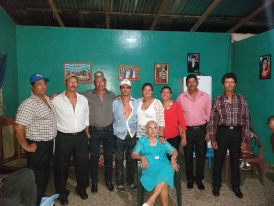 Emma Bravo Jirón e hijos