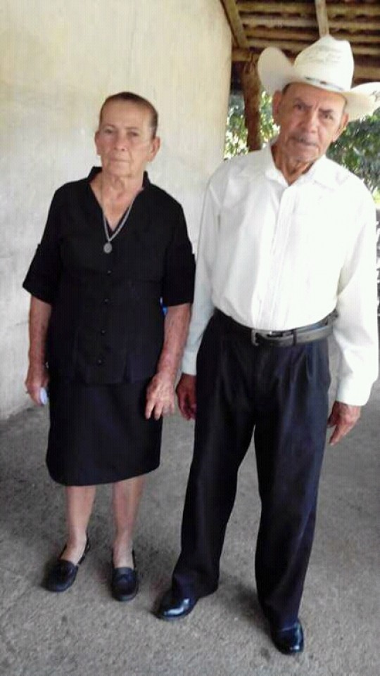 Maximiliano Bravo Davila y Juana Maria Sequeira