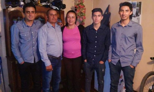 Freddy Antonio Bravo Rocha y familia